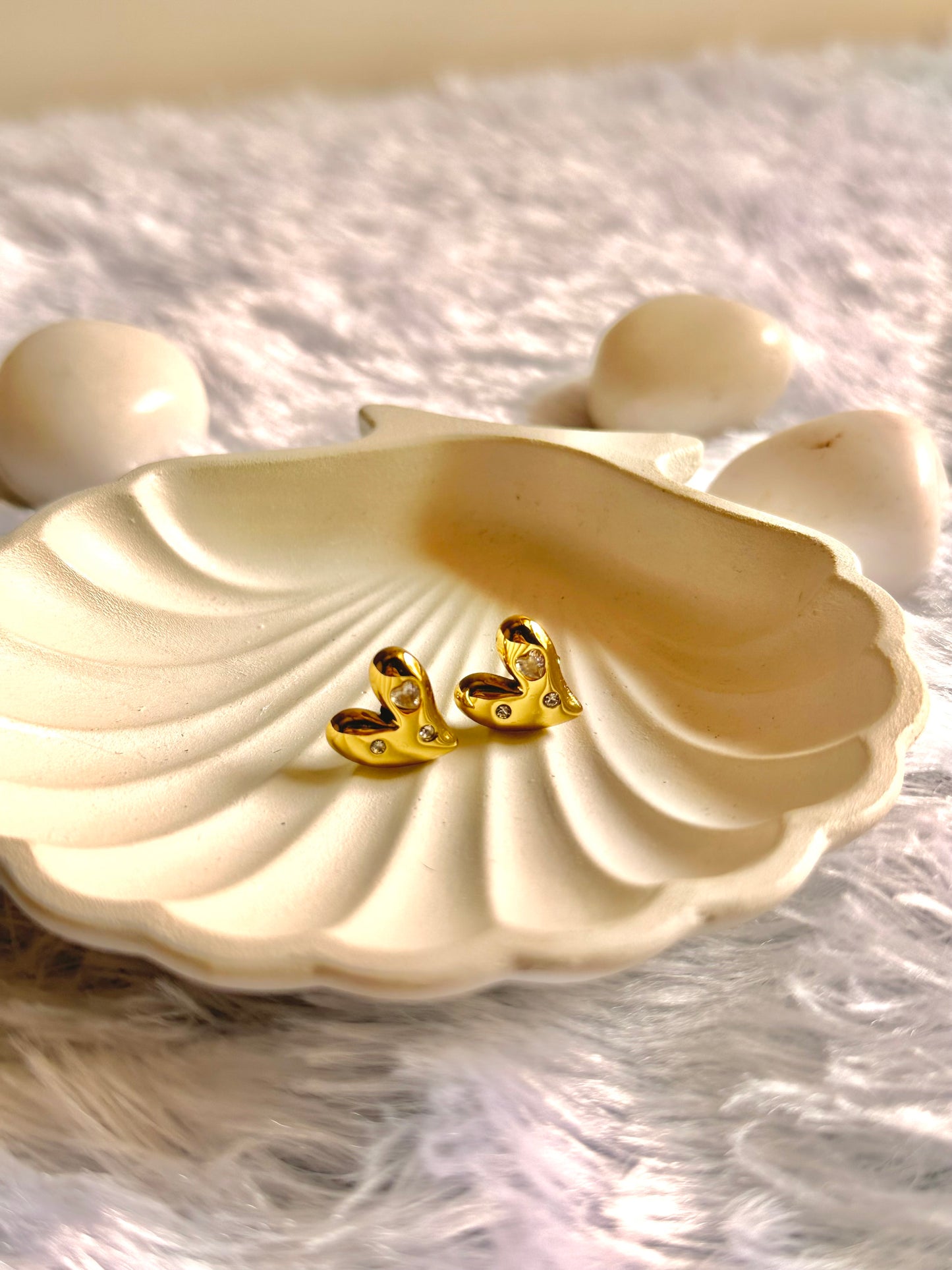 Zirconia Studded Hearts – Set of Necklace & Earrings