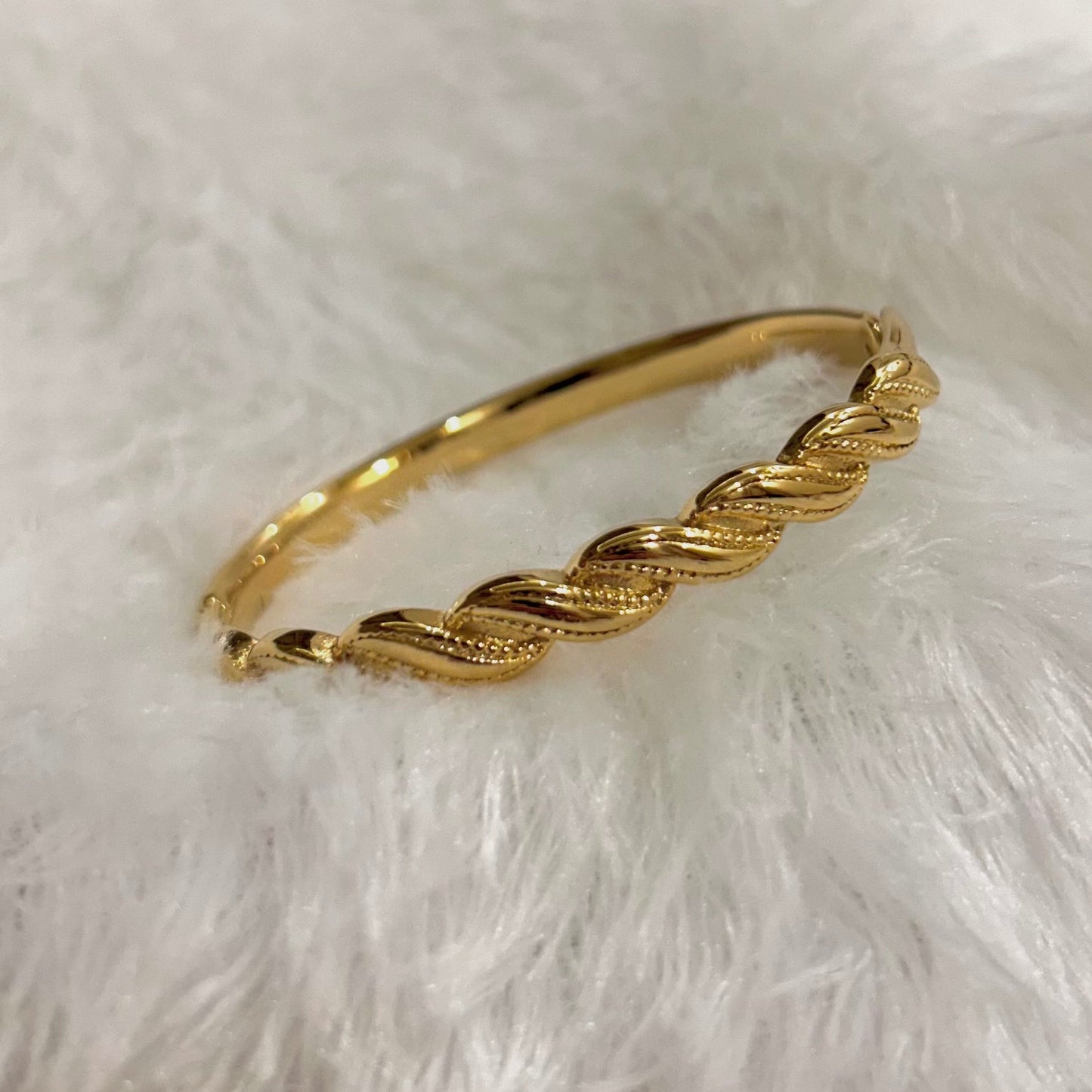 Half Knot Bracelet