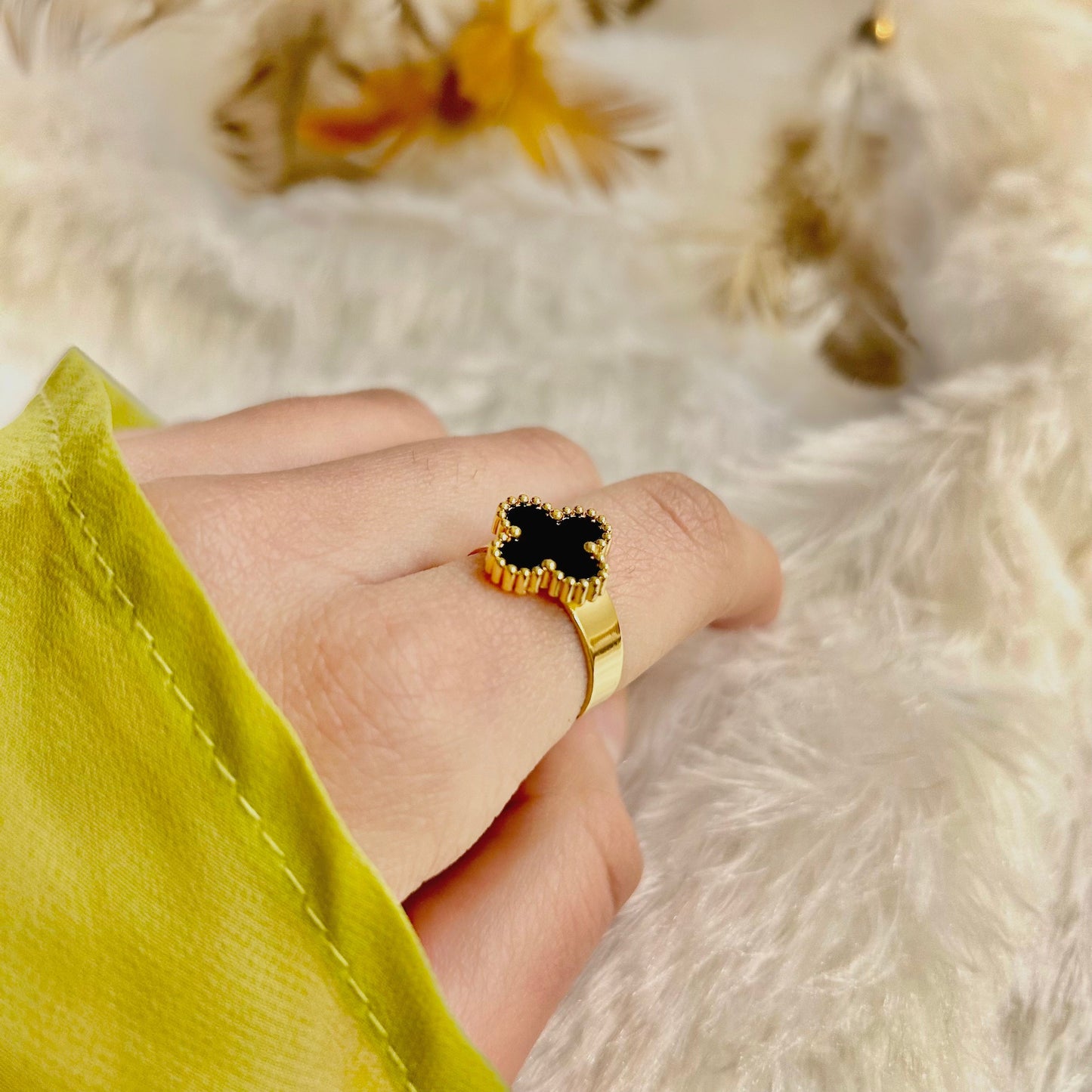 Black Clover Ring (One Size, Adjustable)