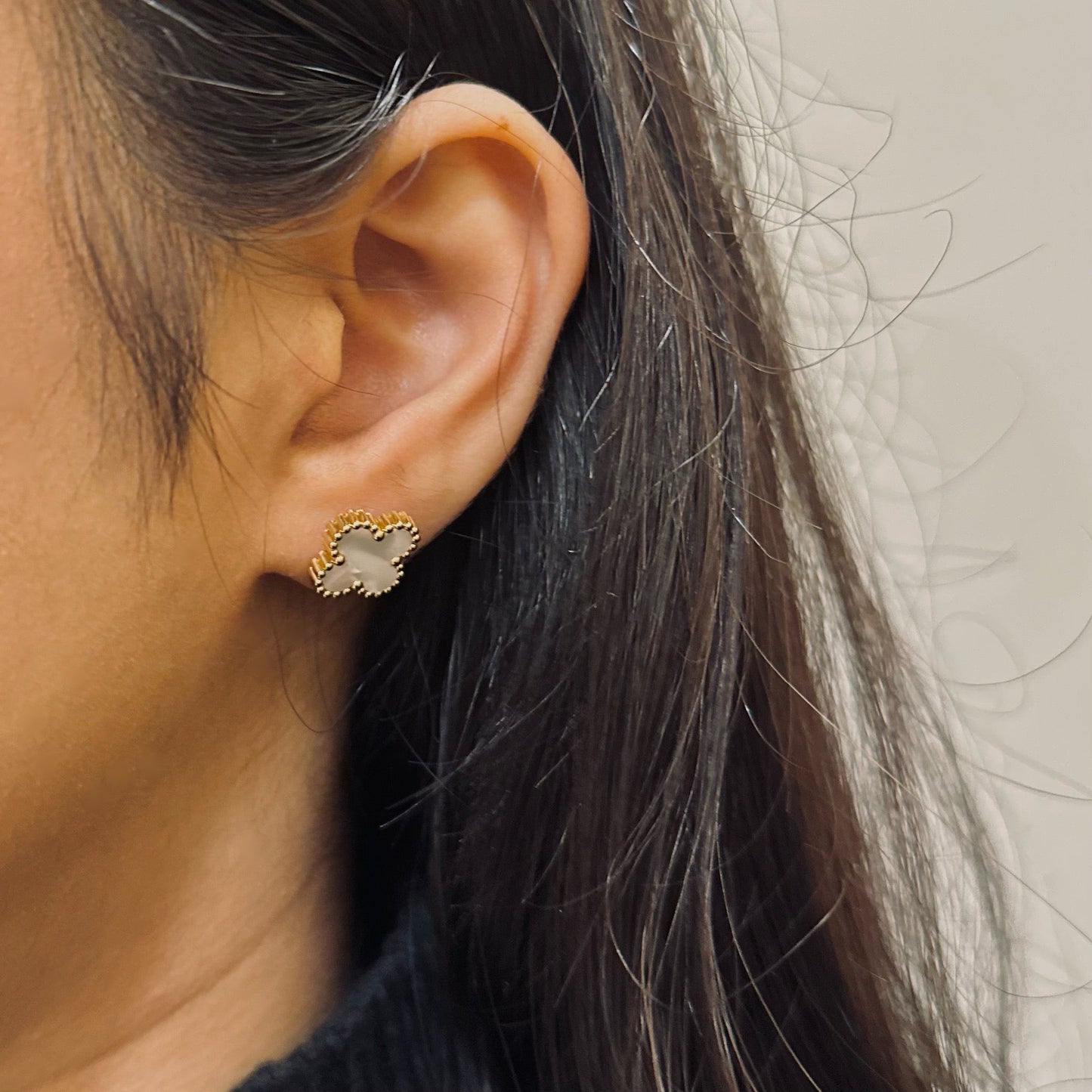 White Clover Studs