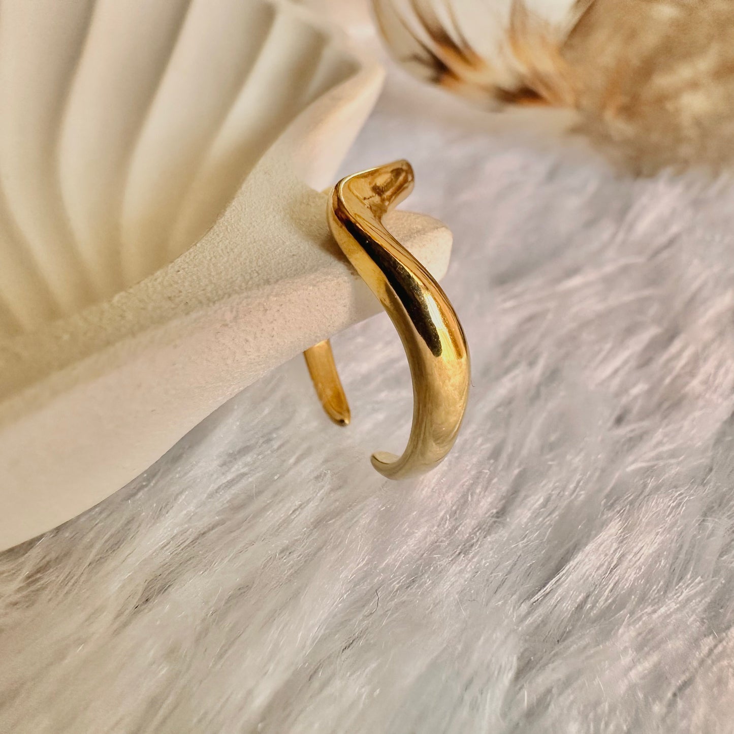 Wave Ring (One Size, Adjustable)