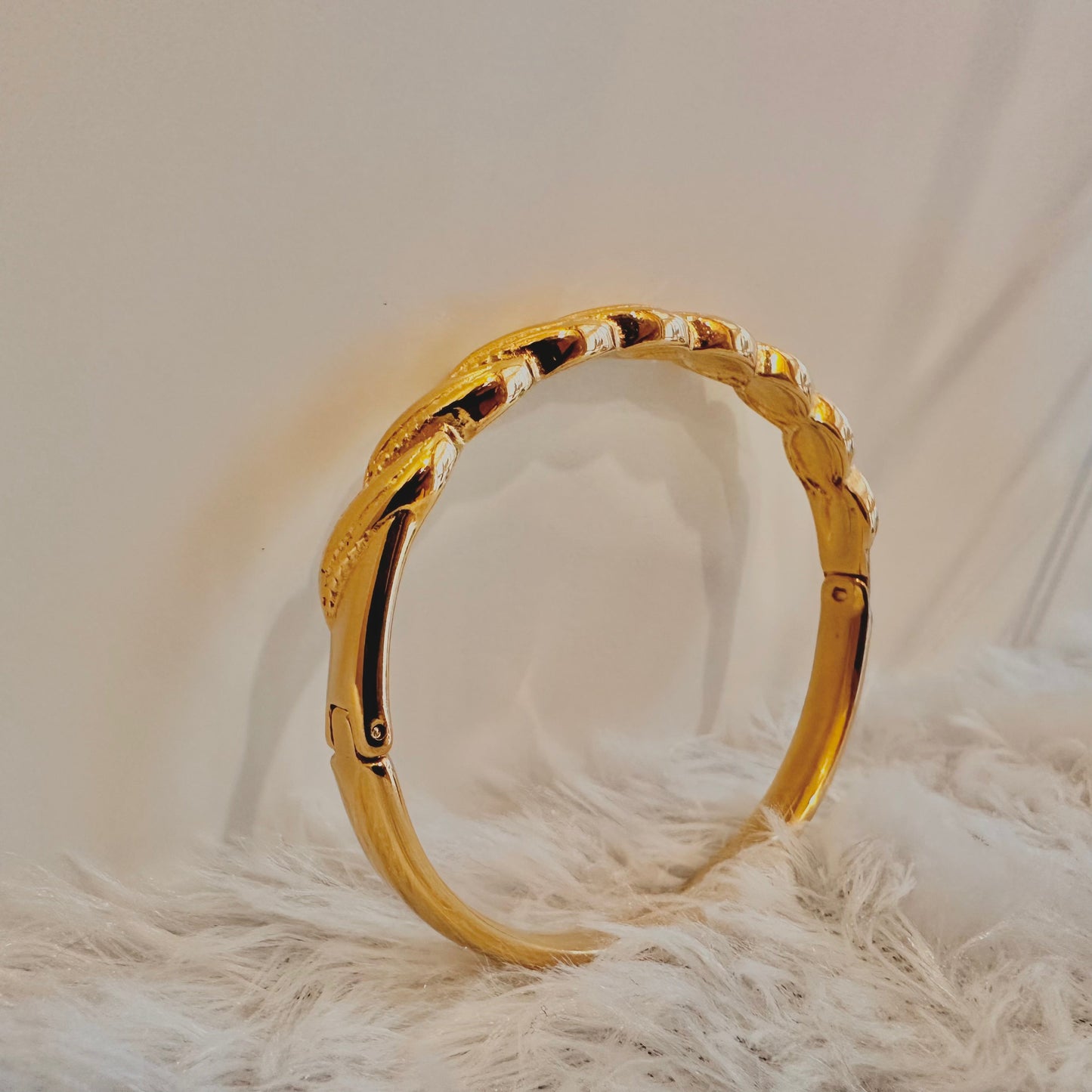 Half Knot Bracelet