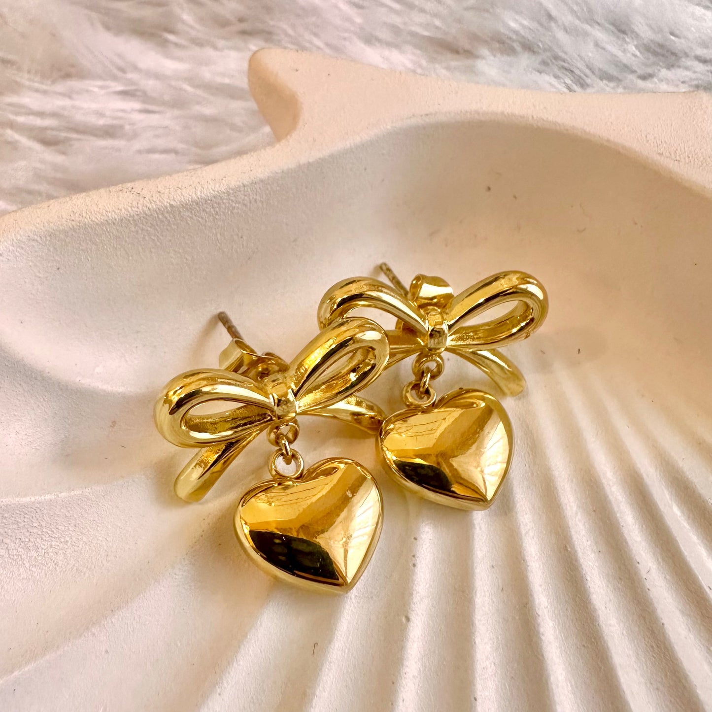 Pookie Bow Heart Drop Earrings
