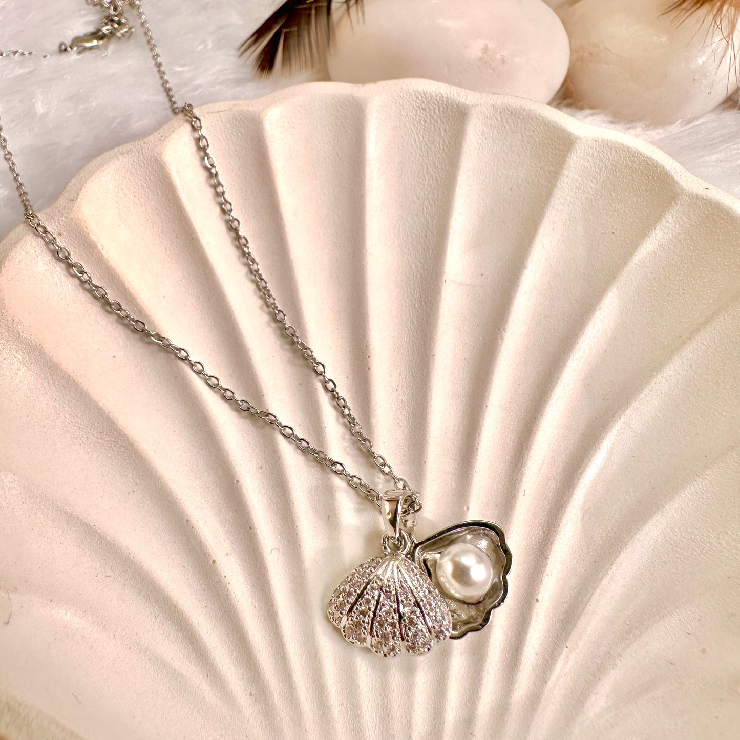 Pearl Lock Necklace
