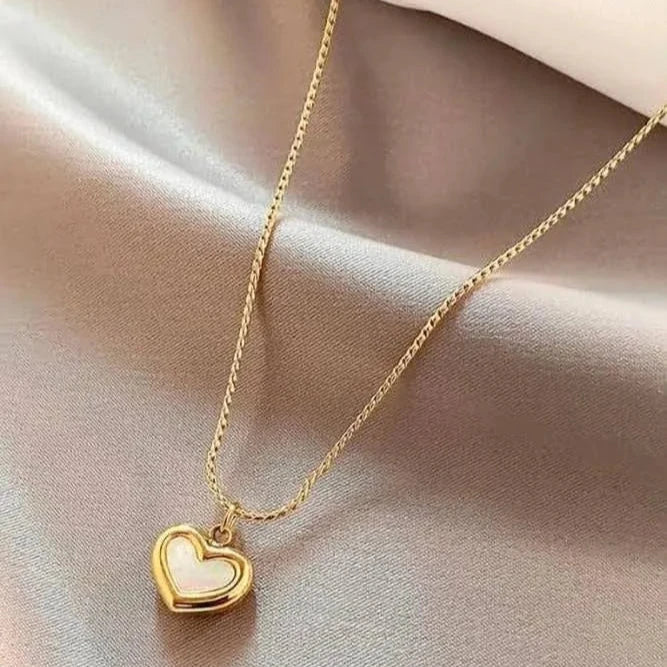 White Hearts Necklace