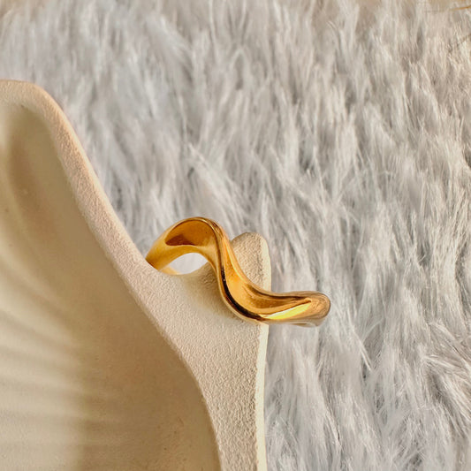 Wave Ring (One Size, Adjustable)