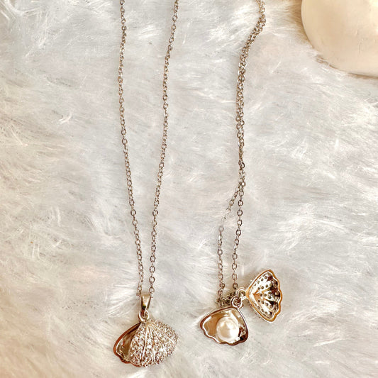 Pearl Lock Necklace